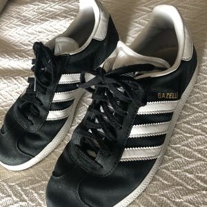 Adidas gazelle sneaker